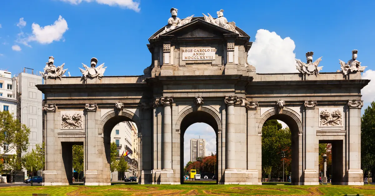 Puerta de Alcalá, an iconic monument in one of Madrid's best areas